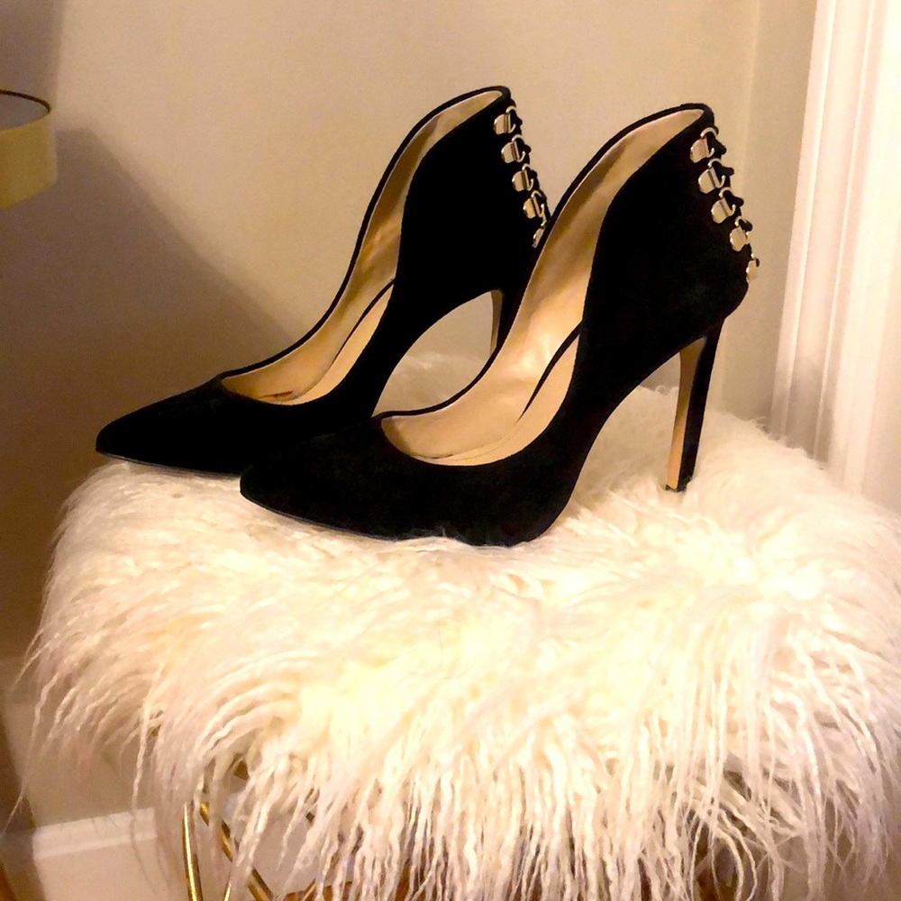 Sexy BCBGeneration black suede pumps